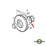 R95835 - Clutch washer 6 7010 John Deere
