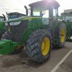 TRACTOR JOHN  DEERE 7215R