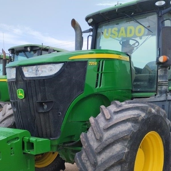 TRACTOR JOHN  DEERE 7215R