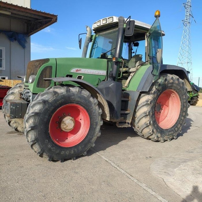 TRACTOR FENDT 716