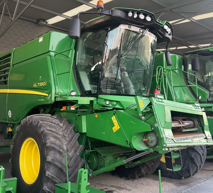 COSECHADORA JOHN DEERE T550