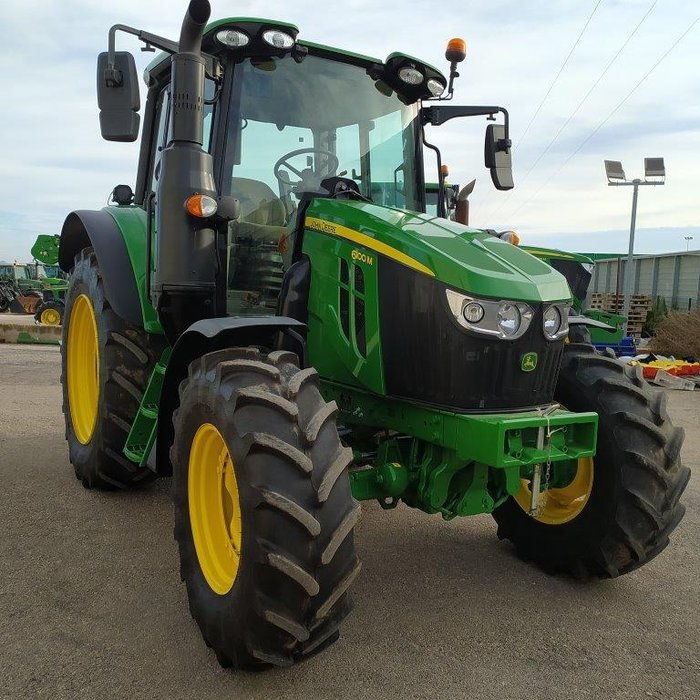 JOHN DEERE 6100M