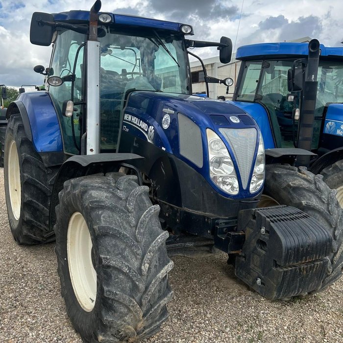 TRACTOR NEW HOLLAND 7.210